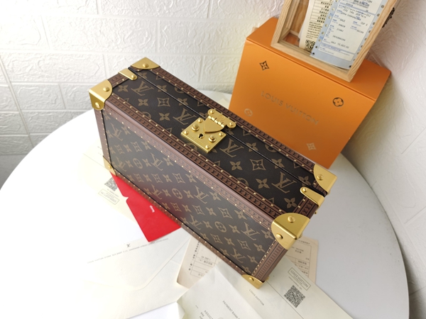 ルイヴィトンバッグ細部ディテール